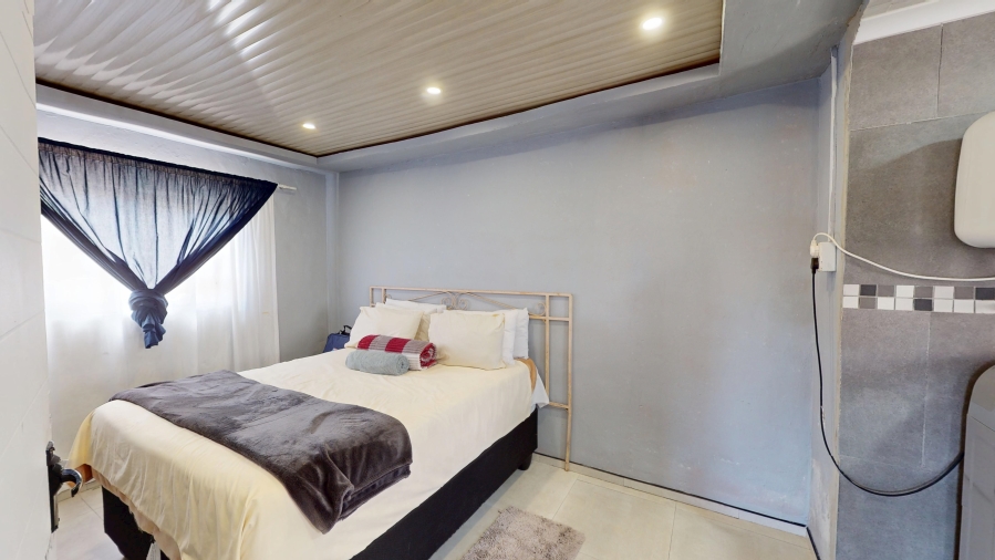 3 Bedroom Property for Sale in Harare Western Cape